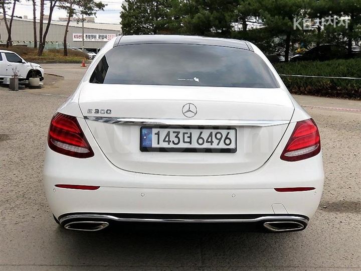 Mercedes Benz E Class 2018 — 4