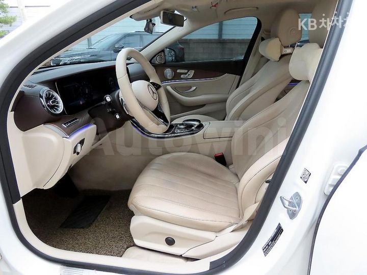 Mercedes Benz E Class 2018 — 5