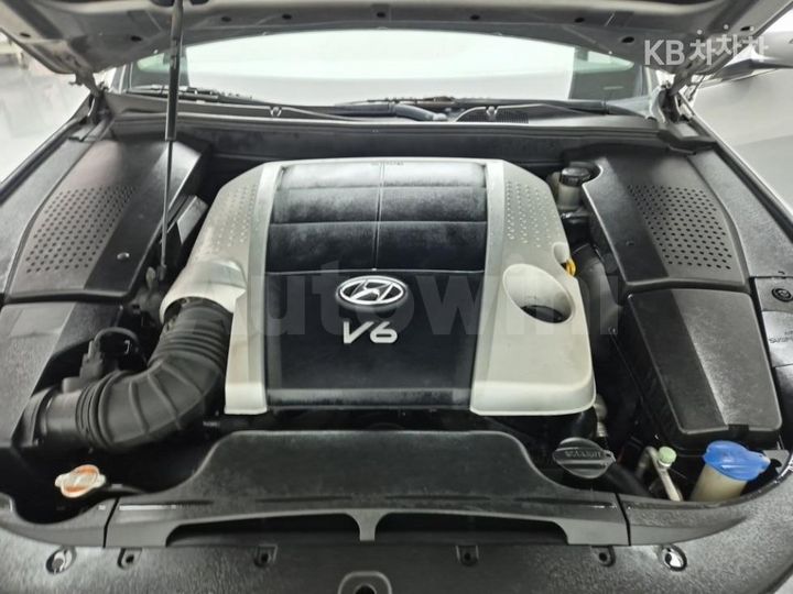 Hyundai Genesis 2011 — 5