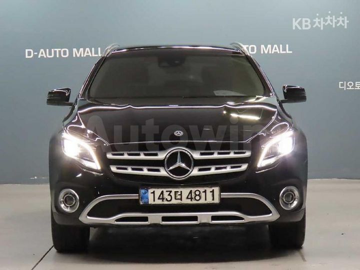 Mercedes Benz GLA Class 2019 — 2
