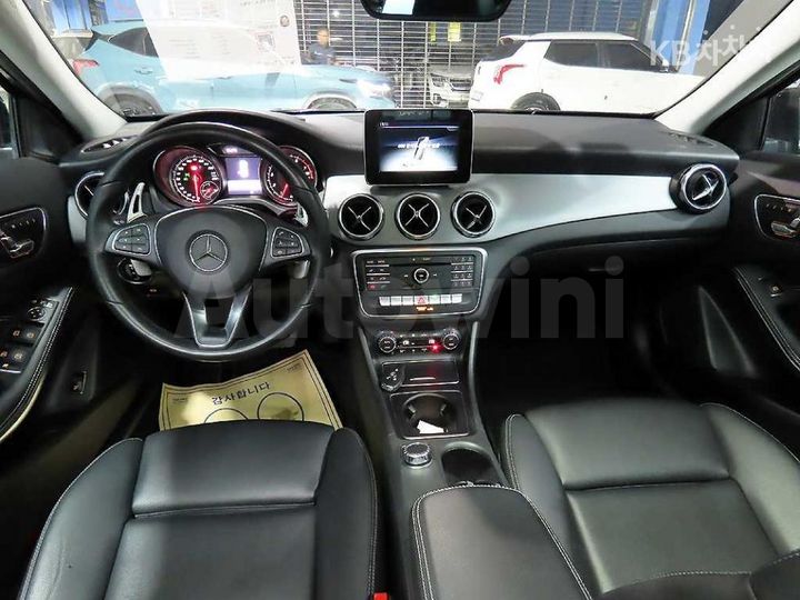 Mercedes Benz GLA Class 2019 — 5