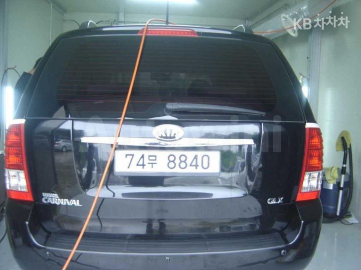 Kia Carnival 2013 — 3