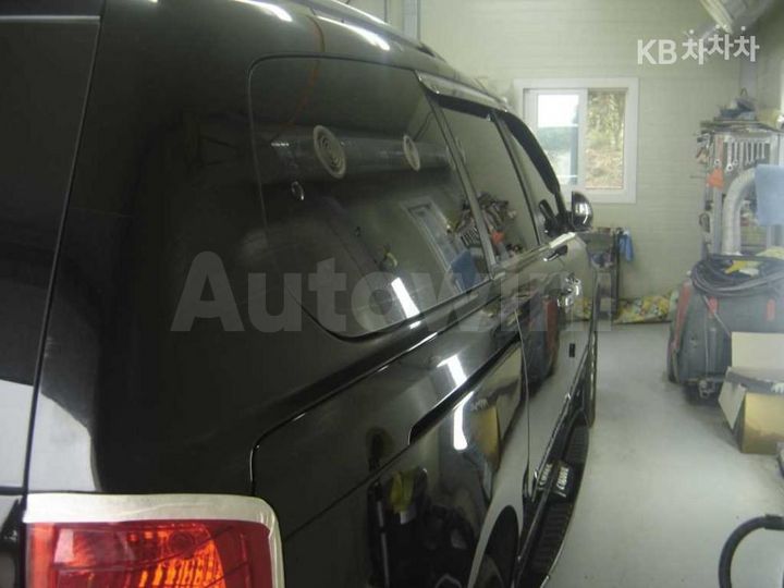 Kia Carnival 2013 — 4
