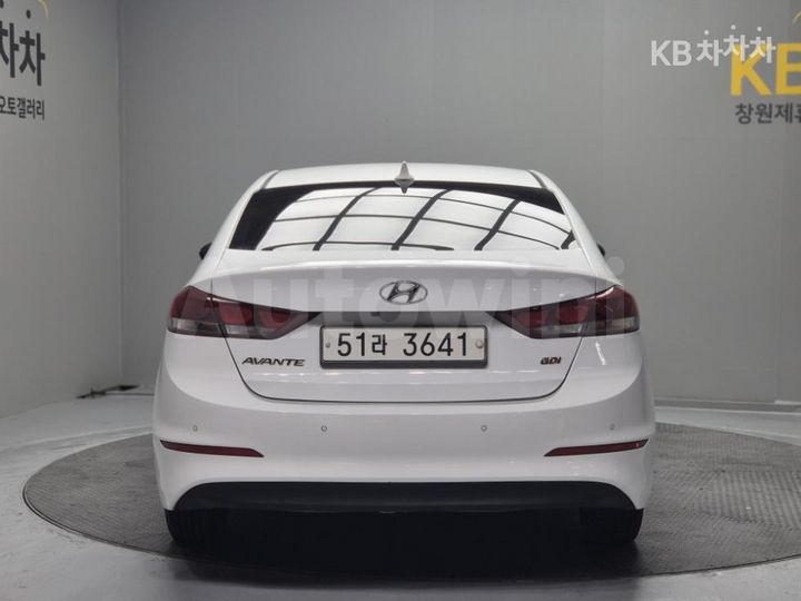 Hyundai Avante 2016 — 4
