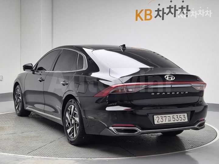Hyundai Grandeur 2022 — 2