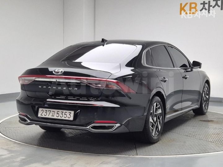 Hyundai Grandeur 2022 — 3
