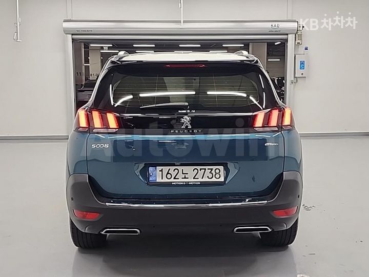 Peugeot 5008 2021 — 3