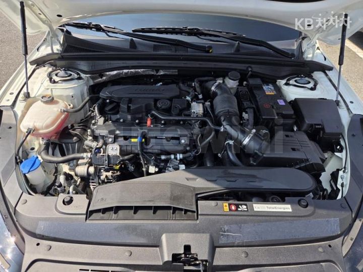 Kia K5 2025 — 5