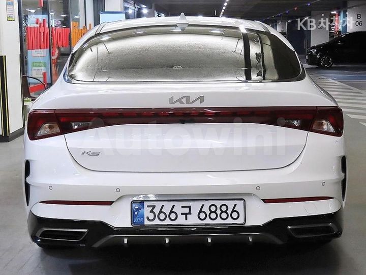 Kia K5 2022 — 5