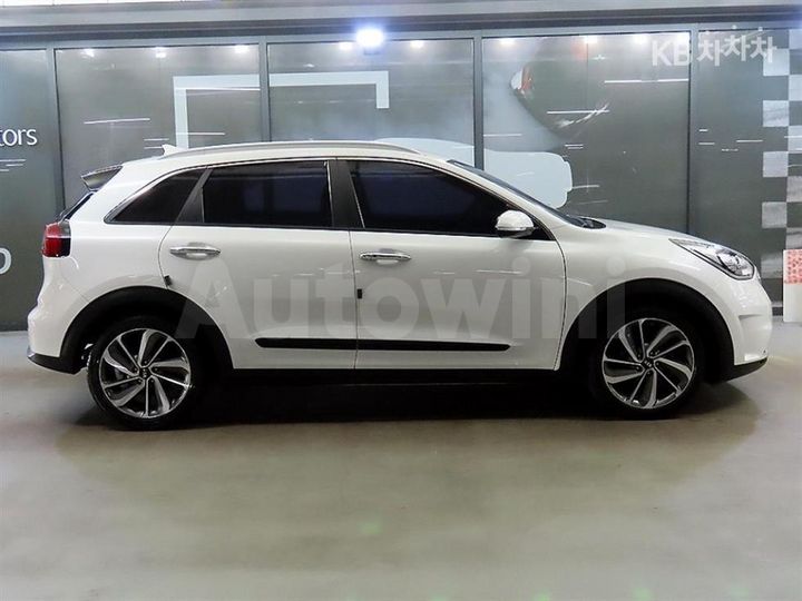 Kia Niro 2017 — 3