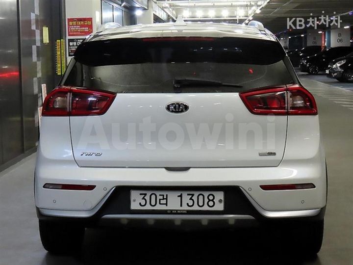 Kia Niro 2017 — 5