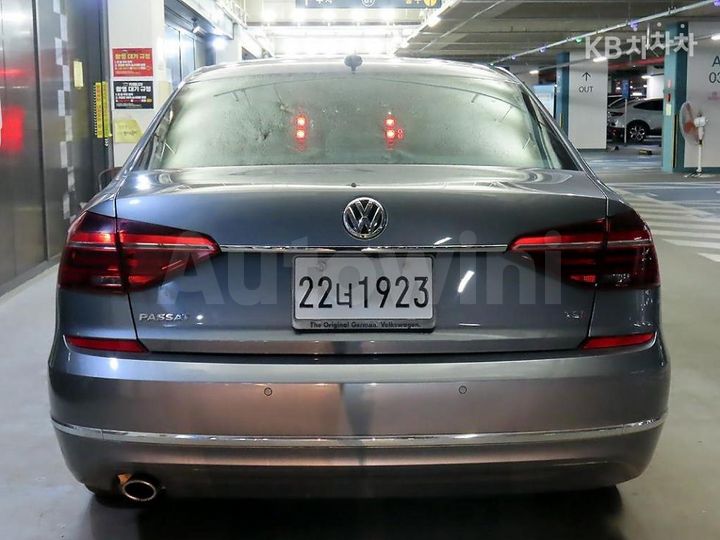 Volkswagen Passat 2018 — 5
