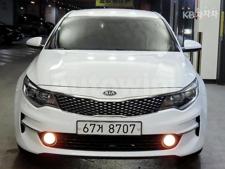 Kia K5 2016 — 2