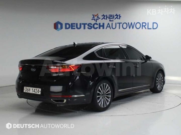 Kia K7 2017 — 2