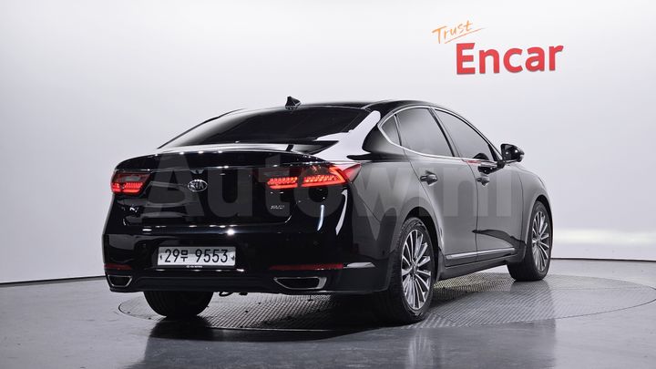 Kia K7 2019 — 2
