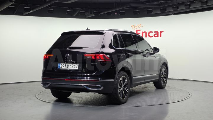 Volkswagen Tiguan 2021 — 2