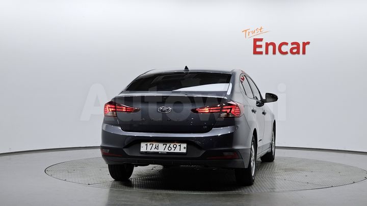 Hyundai Avante 2020 — 3