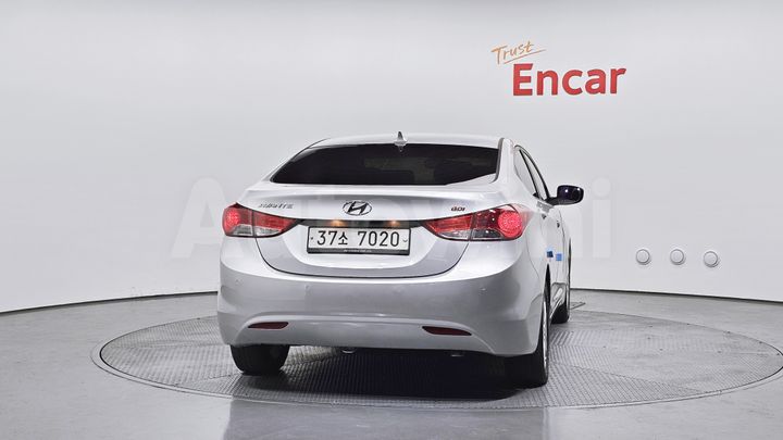 Hyundai Avante 2013 — 4