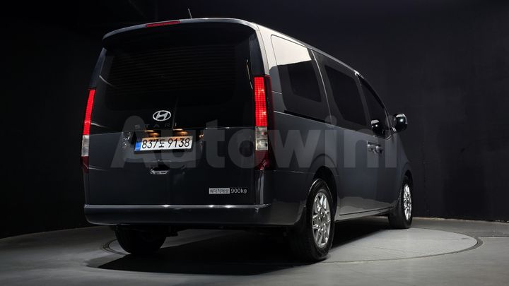 Hyundai Staria 2025 — 2