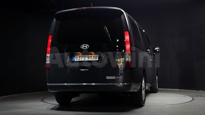 Hyundai Staria 2025 — 4