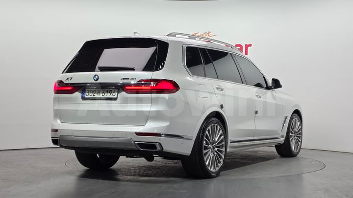 BMW X7 2021 — 2