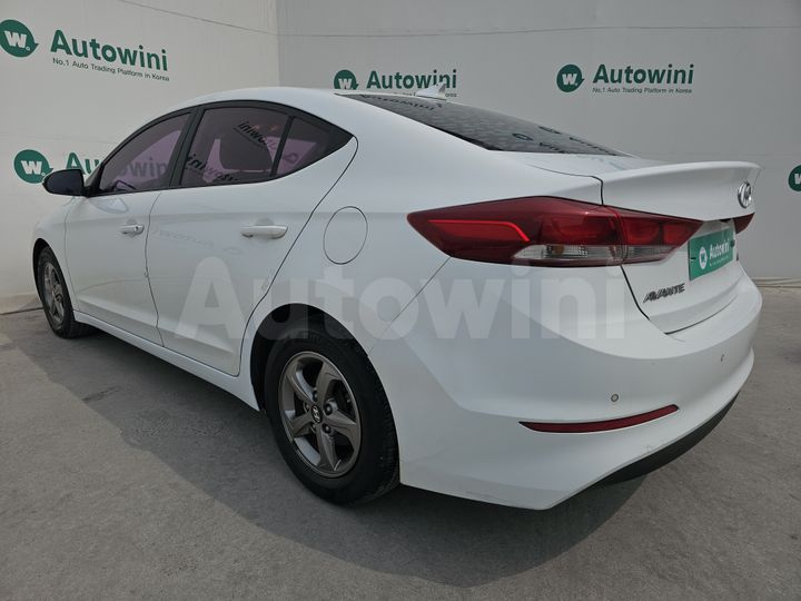 Hyundai Avante 2016 — 3