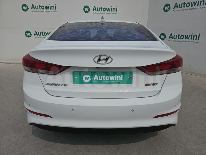 Hyundai Avante 2016 — 4