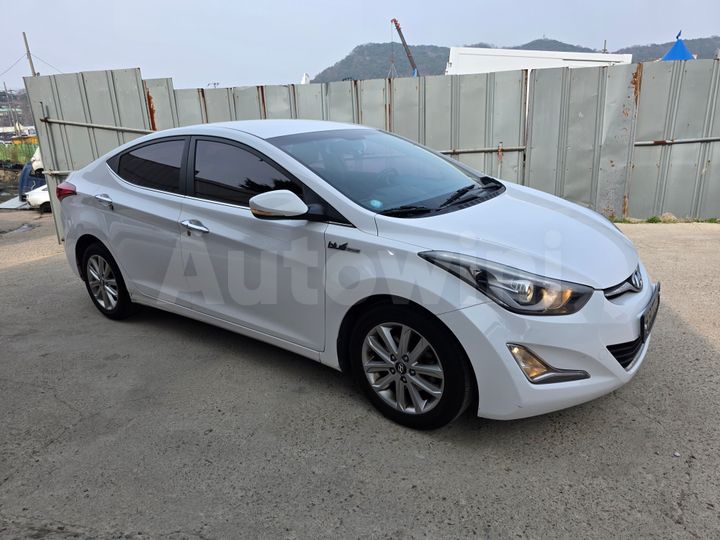 Hyundai Avante 2014 — 3