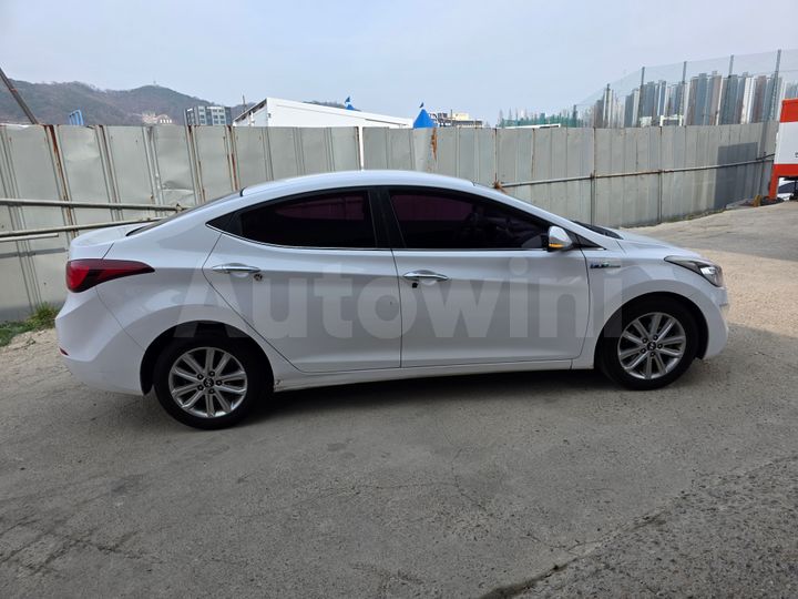 Hyundai Avante 2014 — 4