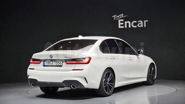 BMW 3 Series 2022 — 2