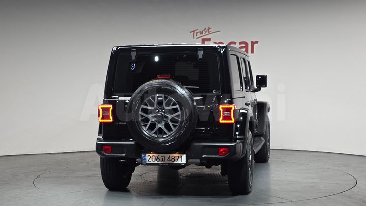 Jeep Wrangler 2024 — 3