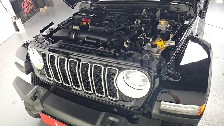 Jeep Wrangler 2024 — 5