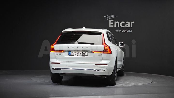 Volvo XC60 2022 — 4