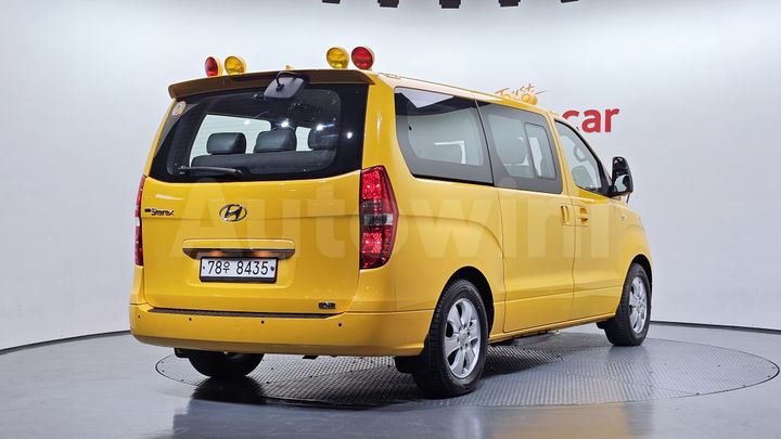Hyundai Starex 2021 — 2