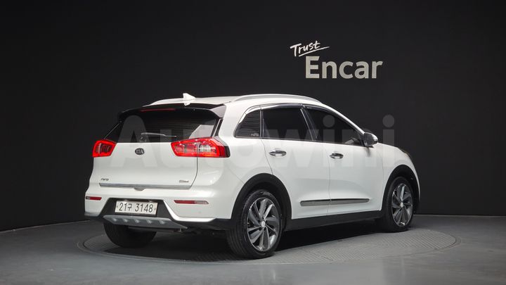 Kia Niro 2018 — 2
