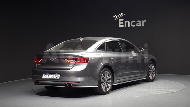 Renault SM6 2016 — 2