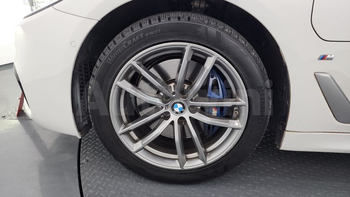 BMW 5 Series 2020 — 5