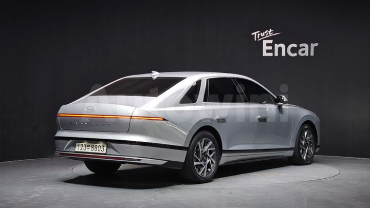 Hyundai Grandeur 2023 — 2