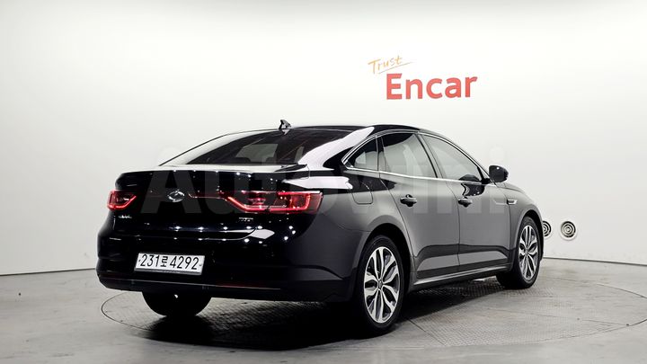 Renault SM6 2017 — 2