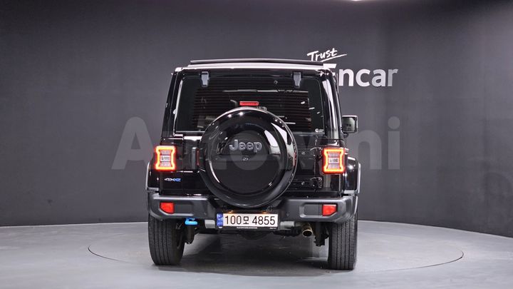 Jeep Wrangler 2022 — 4