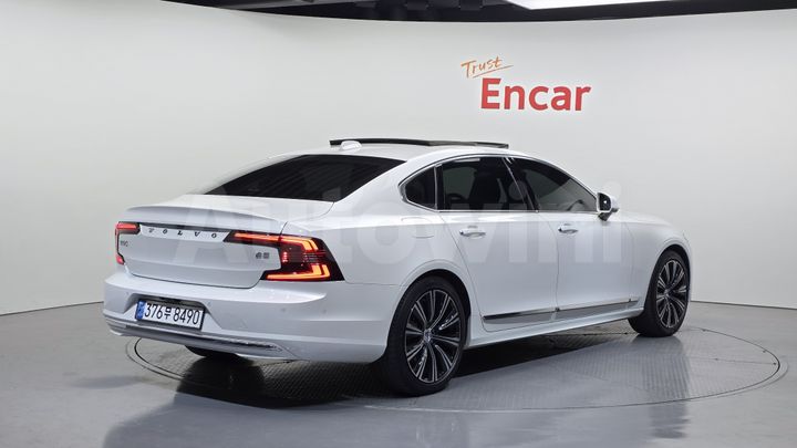 Volvo S90 2021 — 2