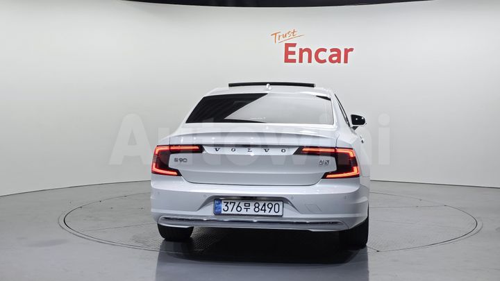 Volvo S90 2021 — 4