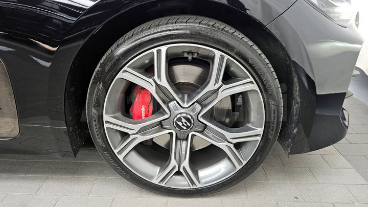 Kia Stinger 2020 — 5