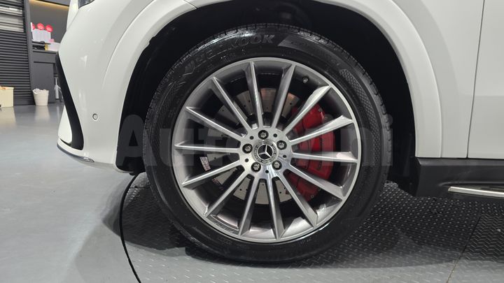 Mercedes Benz GLE Class 2024 — 5