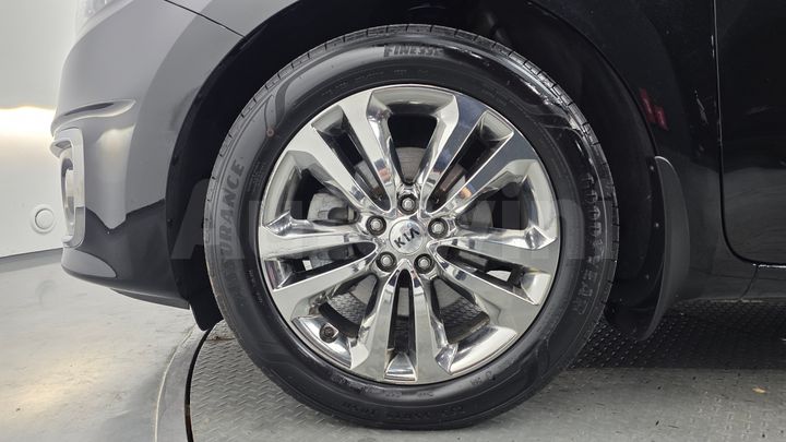 Kia Carnival 2017 — 5