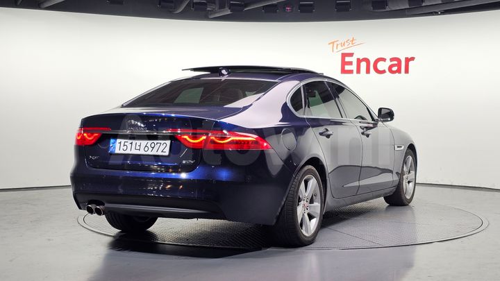 Jaguar XF 2018 — 3