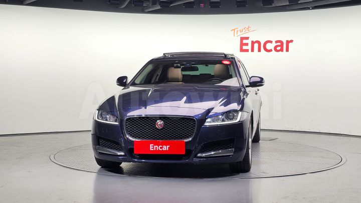 Jaguar XF 2018 — 4