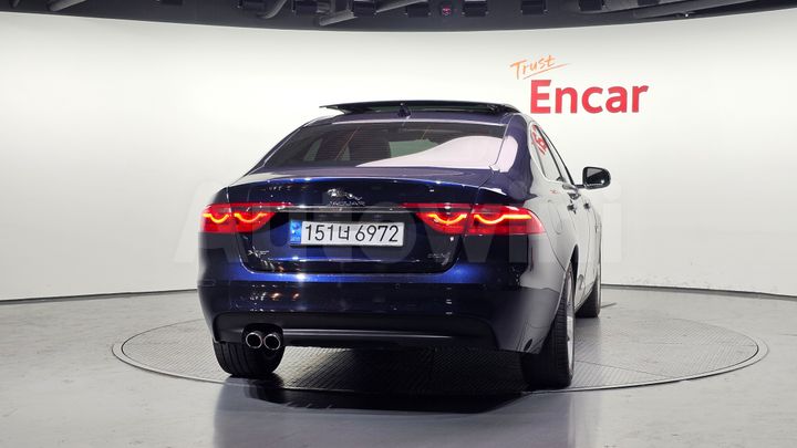 Jaguar XF 2018 — 5