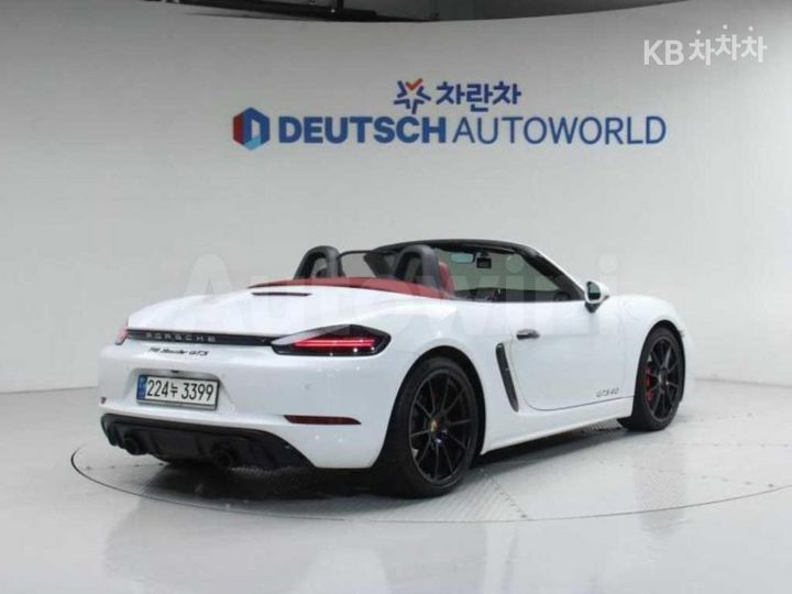 Porsche Boxster 2021 — 2