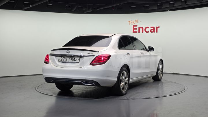 Mercedes-Benz C Class 2018 — 2
